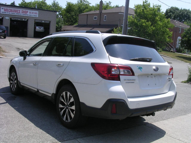 2018 Subaru Outback 3.6R Premier w/EyeSight Pkg in Cars & Trucks in City of Toronto - Image 4