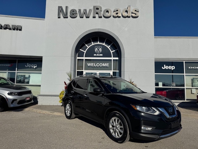 2017 Nissan Rogue SV in Cars & Trucks in Markham / York Region