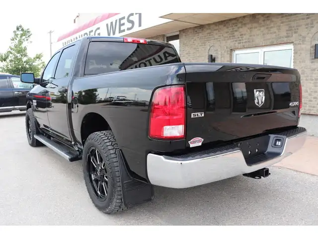 2022 Ram 1500 Classic SLT LUXURY EDITION CREW 4X4, LOADED/LEATHE in Cars & Trucks in Winnipeg - Image 35