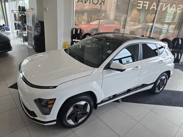 2025 Hyundai KONA ELECTRIC Preferred w/Ultimate Package Green in Cars & Trucks in Calgary - Image 3