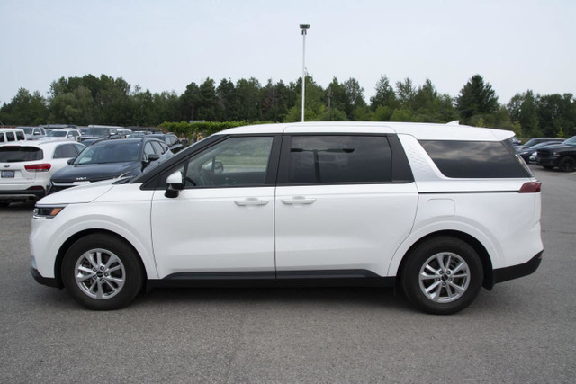 2022 KIA CARNIVAL LX in Cars & Trucks in Oshawa / Durham Region - Image 2
