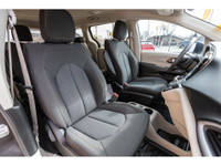 CLEAN CARFAX PACIFICA! - Backup Camera - Bluetooth - Stow N GO - Cruise Control - Cloth Interior - P... (image 5)