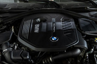 Francais: * Ensemble Premium Essentiel * Ensemble M Performance avec 2PF * Transmission manuelle 6 v... (image 9)