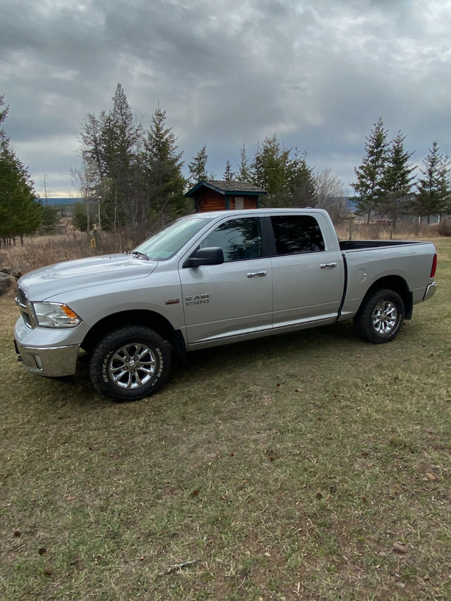 2016 RAM 1500 SLT in Cars & Trucks in Williams Lake - Image 2