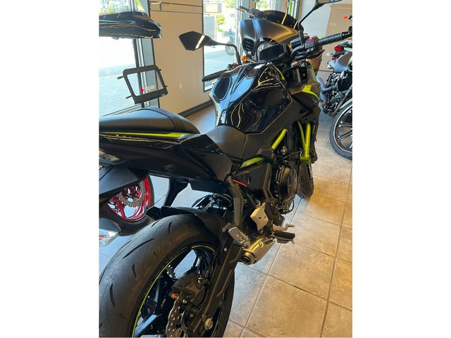  2022 Kawasaki Z650 Entreposage Hivernal Gratuit in Street, Cruisers & Choppers in Sherbrooke - Image 3