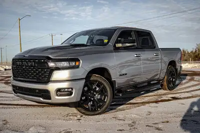 This Ram 1500 has a dependable Twin Turbo Regular Unleaded I-6 3.0 L/183 engine powering this Automa...