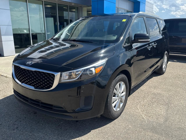 2016 Kia Sedona in Cars & Trucks in St. Albert