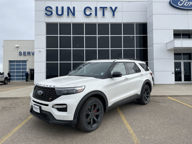  2024 Ford Explorer ST HIGH 401A 4WD + MOONROOF in Cars & Trucks in Medicine Hat