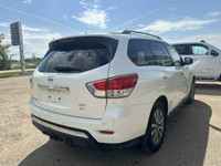 2016 Nissan Pathfinder SL We pay TOP dollar for trade in vehicles! No charge delivery ANYWHERE in Al... (image 4)
