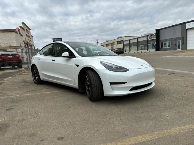  2022 Tesla Model 3 Long Range with !!!Sport mode, 2 sets of Whe in Cars & Trucks in Edmonton - Image 4