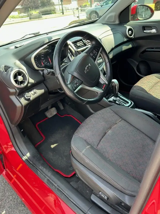 2018 Chevrolet Sonic RS TURBO SPORT SUNROOF MAG JUPES FOG APPLE  in Cars & Trucks in City of Montréal - Image 11
