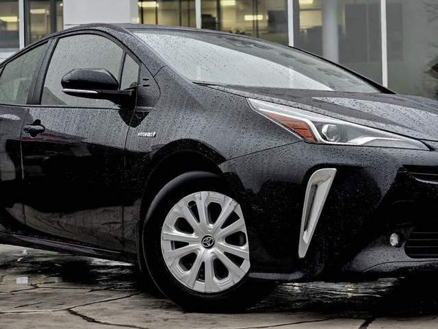  2022 Toyota Prius AWD-e/SAFETY CERTIFIED in Cars & Trucks in City of Toronto - Image 2