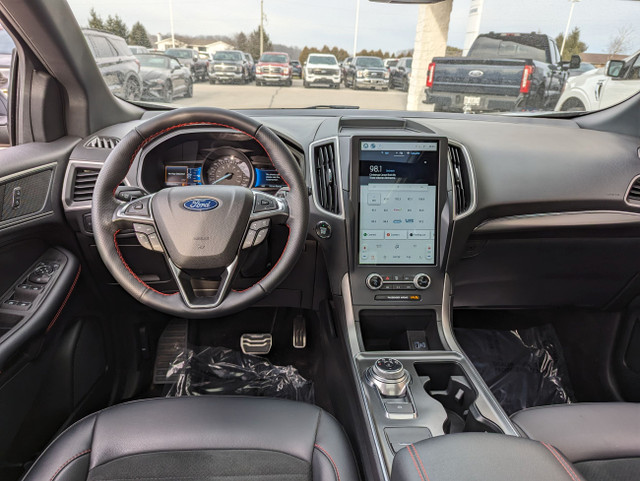 2022 Ford Edge in Cars & Trucks in London - Image 4