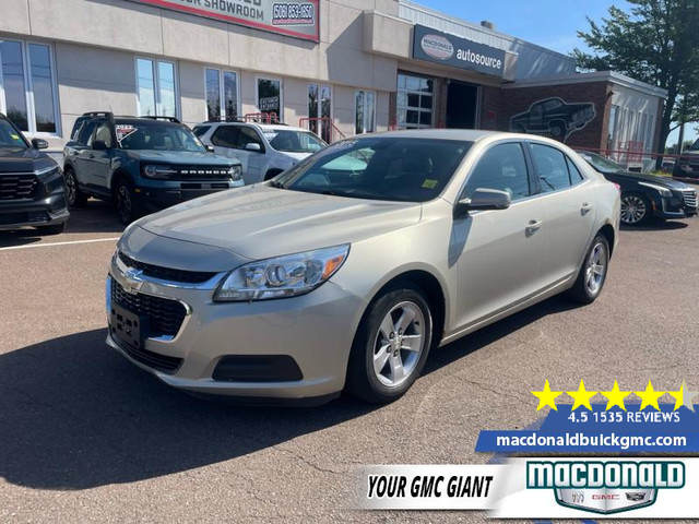 2015 Chevrolet Malibu LT - Sunroof - Remote Start in Cars & Trucks in Moncton