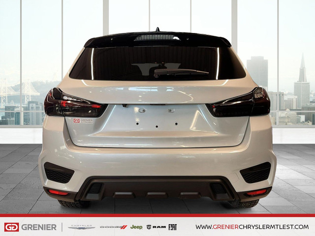 2024 Mitsubishi RVR in Cars & Trucks in City of Montréal - Image 3