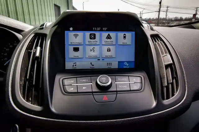 2019 Ford Escape SE FWD • HEATED SEATS • CP/AA • REMOTE START in Cars & Trucks in Ottawa - Image 25