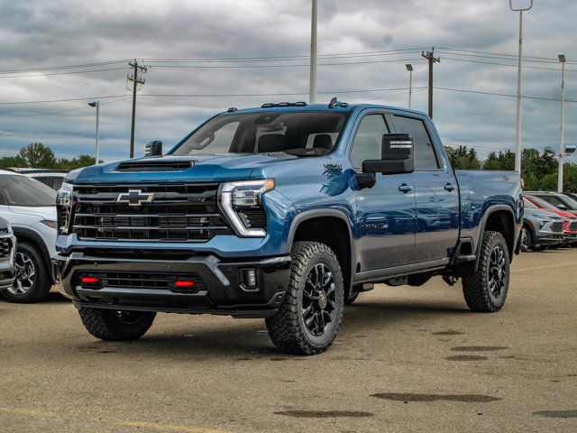 2025 Chevrolet Silverado 2500HD LT in Cars & Trucks in Edmonton - Image 4