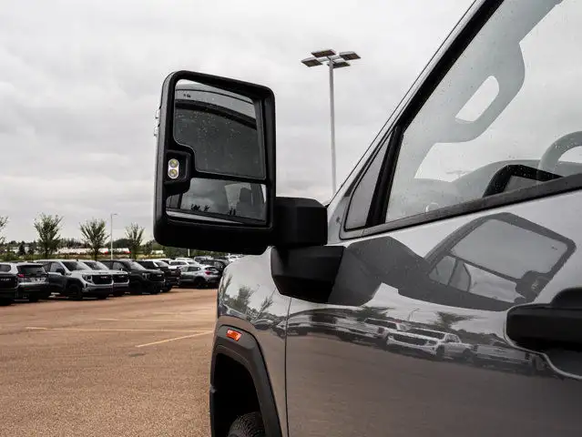 2025 GMC Sierra 3500HD Pro dans Autos et camions dans Comté de Strathcona - Image 14