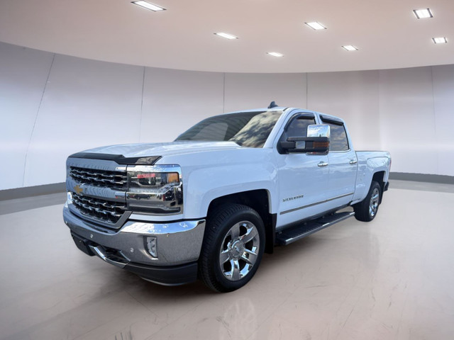 Chevrolet Silverado 1500 LTZ cabine multiplace 143,5 po 4RM avec dans Autos et camions  à Laurentides