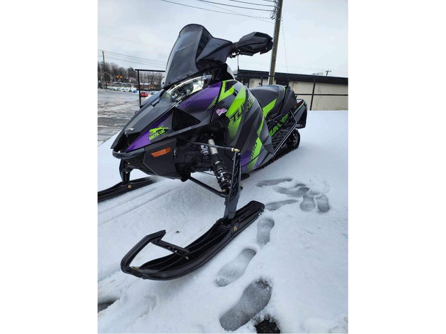  2023 Arctic Cat ZR 9000 Thundercat 137 in Snowmobiles in Sherbrooke - Image 2