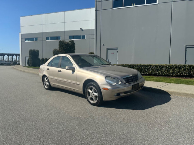 2002 Mercedes-Benz C240 AUTOMATIC A/C LEATHER in Cars & Trucks in Richmond - Image 2