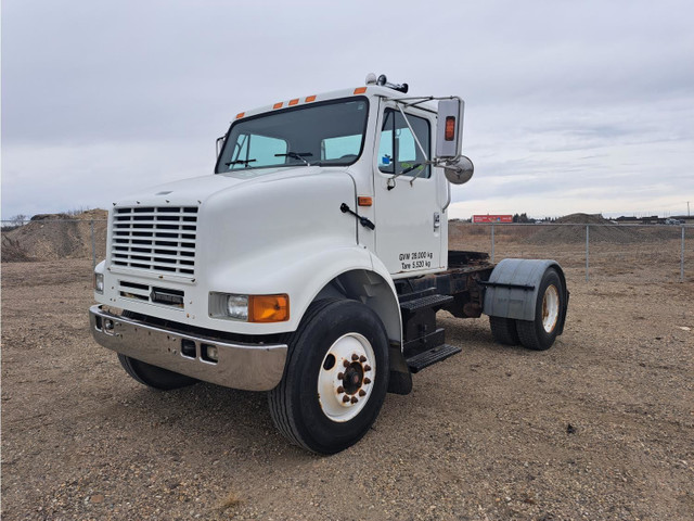 2001 International Loadstar S/A Day Cab Cab & Chassis Truck 8100 in Heavy Trucks in Regina