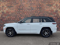 Only 25 Miles! This Jeep Grand Cherokee has a durable Regular Unleaded V-6 3.6 L/220 engine powering... (image 1)