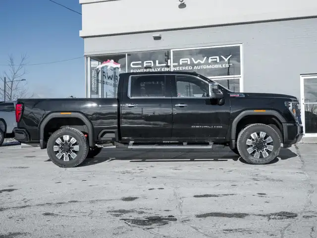 2025 GMC SIERRA 2500HD Denali- Diesel in Cars & Trucks in Markham / York Region - Image 4