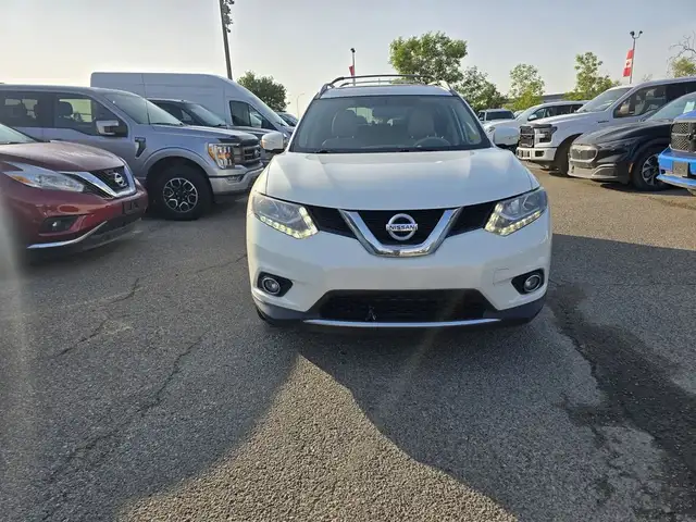 2014 Nissan Rogue SL AWD | HEATED LEATHER | SUNROOF | NAV in Cars & Trucks in Calgary - Image 3