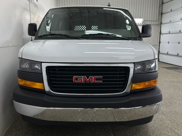 2023 GMC Savana 2500 Work Van 2500/V6/POWER GROUP/AC/BOARDS/U... in Cars & Trucks in Belleville - Image 2