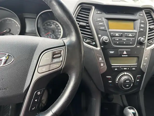 2016 Hyundai Santa Fe Sport AWD 4dr 2.4L Premium in Cars & Trucks in Calgary - Image 13
