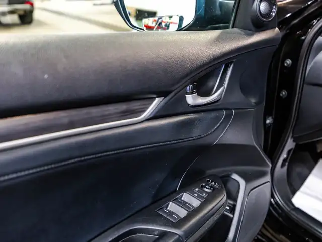 2020 Honda Civic Touring | TOIT OUVRANT | CUIR | GARANTIE 10 ANS in Cars & Trucks in City of Montréal - Image 13