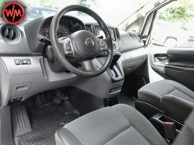 2017 Nissan NV200 SV*NAVIGATION*REVERSE CAMERA*SHELVING*POWER GR dans Autos et camions dans Ville de Toronto - Image 9