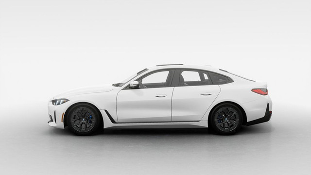 2025 BMW i4 eDrive40 | Premium | 3 ans Ent. Inclus in Cars & Trucks in City of Montréal - Image 4