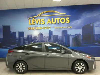 TOYOTA PRIUS PRIME HYBRID BRANCHABLE 2022 TOUT ÉQUIPÉ / INTÉRIEUR EN TISSU NOIR CHAUFFANT / CAMÉRA D...