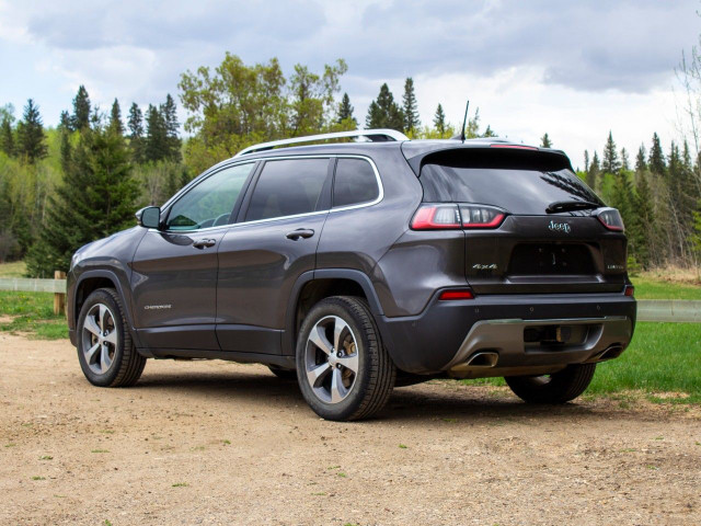 2019 Jeep Cherokee in Cars & Trucks in Edmonton - Image 3