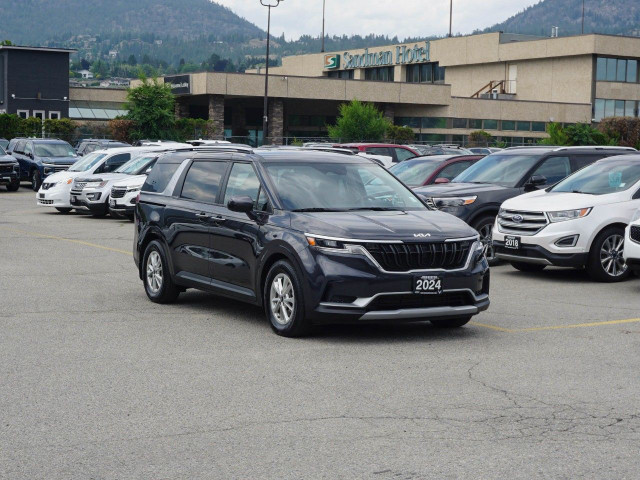 2024 Kia Carnival in Cars & Trucks in Penticton - Image 3