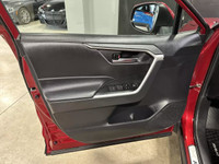 2023 Toyota RAV4 XLE AWD AUTO - CAMÉRA DE RECULONS - TOIT OUVRANT - JANTES EN ALUMINIUM NIV: 2T3R1RF... (image 9)