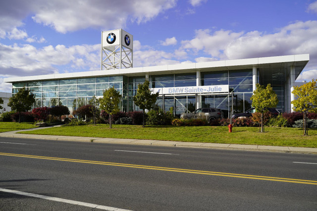 2020 BMW X1 XDrive28i M Sport Edition in Cars & Trucks in Longueuil / South Shore - Image 2