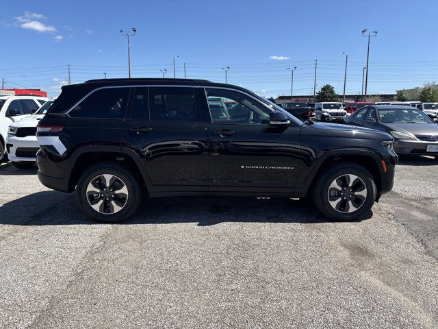 2025 Jeep Grand Cherokee 4xe BASE in Cars & Trucks in Mississauga / Peel Region - Image 4