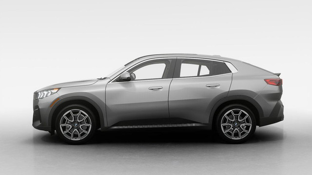 2025 BMW X2 xDrive28i | Premium | Accès confort | Toit ouvrant in Cars & Trucks in City of Montréal - Image 4