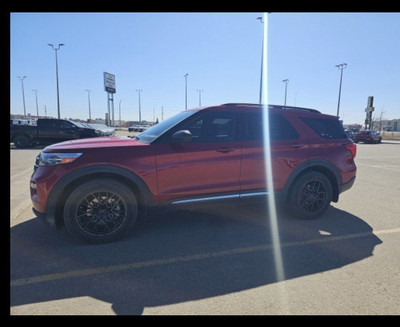 2020 Ford Explorer XLT | sunroof | heated seats | heated steerin