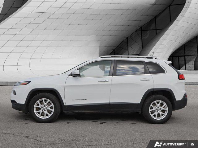 2016 Jeep Cherokee North | AWD | Cruise Control | 9 Speakers in Cars & Trucks in London - Image 2