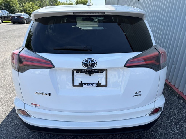 2016 Toyota RAV4 LE AWD in Cars & Trucks in Ottawa - Image 4