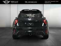 MINI Laval vous présente l'incroyable *MINI John Cooper Works 3 portes 2025*. L'expérience John Coop... (image 4)