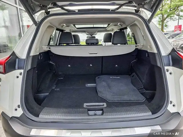 2021 Nissan Rogue Platinum in Cars & Trucks in Ottawa - Image 17