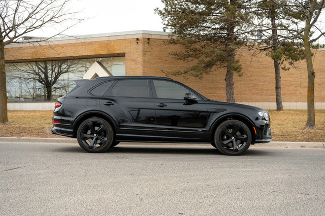 2021 Bentley Bentayga Carbon exterior V8 AWD Carbon exterior in Cars & Trucks in Mississauga / Peel Region - Image 4