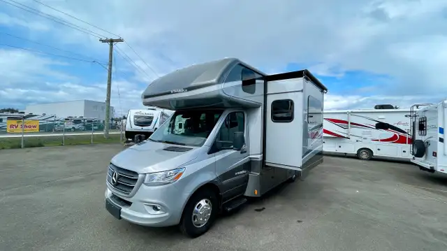 2023 Dynamax isata 3 24RW in RVs & Motorhomes in Victoria - Image 3