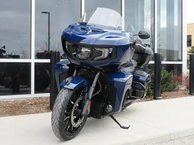 2024 Indian Motorcycle Pursuit Dark Horse with PowerBand Audio P in Street, Cruisers & Choppers in Cambridge - Image 5