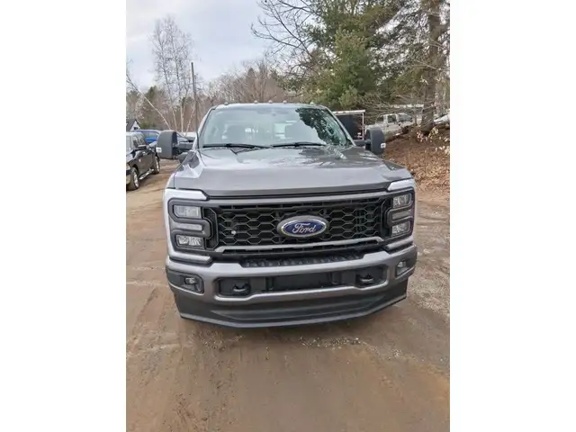2023 Ford F-250 XLT stx diesel in Cars & Trucks in Lanaudière - Image 5